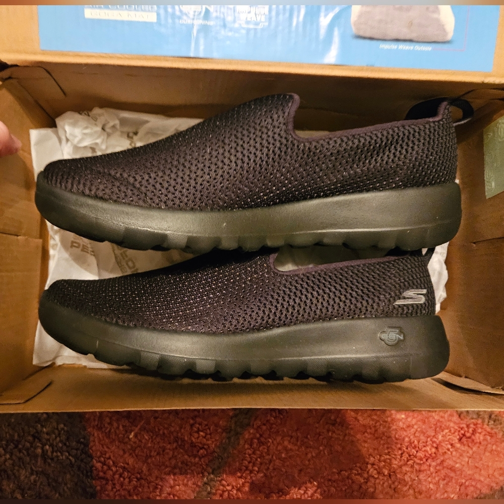 Skechers Womens 10 Black Go Walk Joy Shoes.  Flexable Traction Outer Soles - Picture 15 of 15